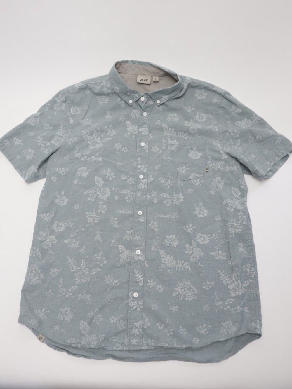 Vans Blue Flowered Short Sleeve Button Down Shirt Large